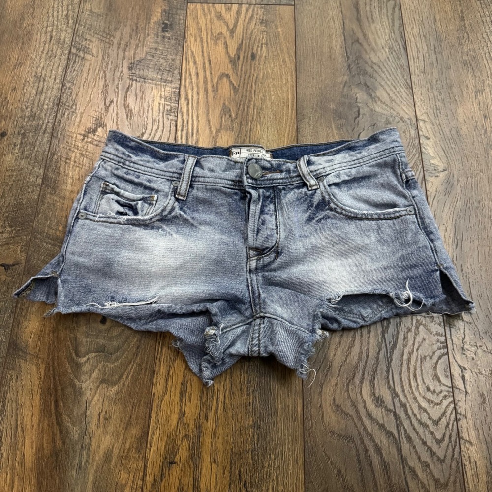Free People Distressed Denim Cut Off Shorts Light Wash Button Fly Size 24 Cotton